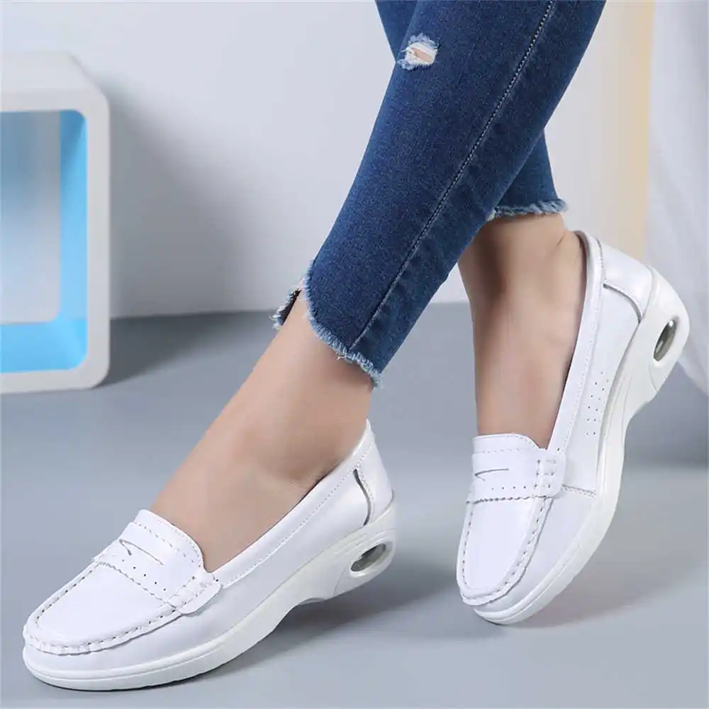 Thick Sole Slipon White Traine - Men'S Health Formal Wear ulasan dan harga
